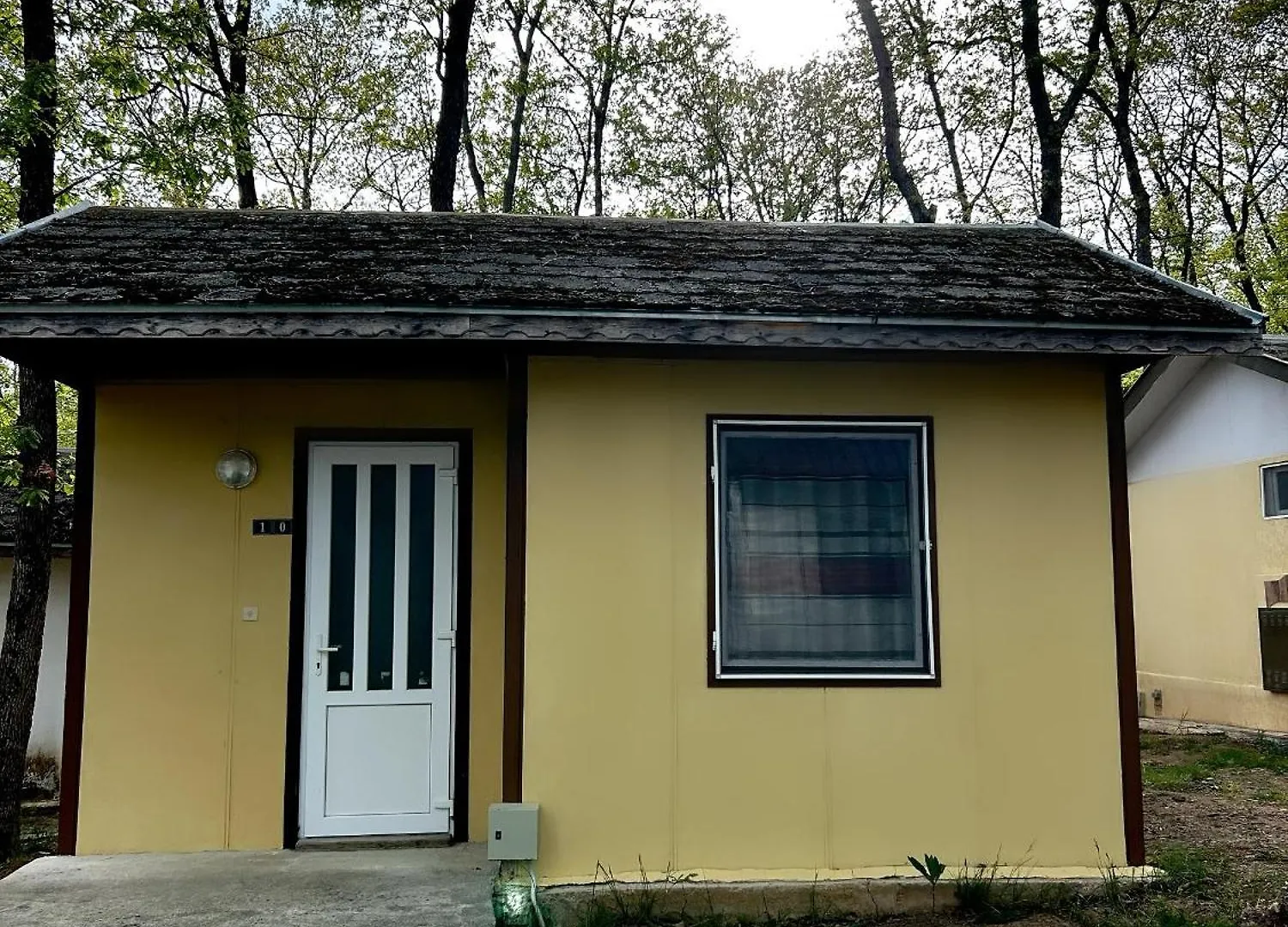 Бунгала Мишел Warna Campingplatz